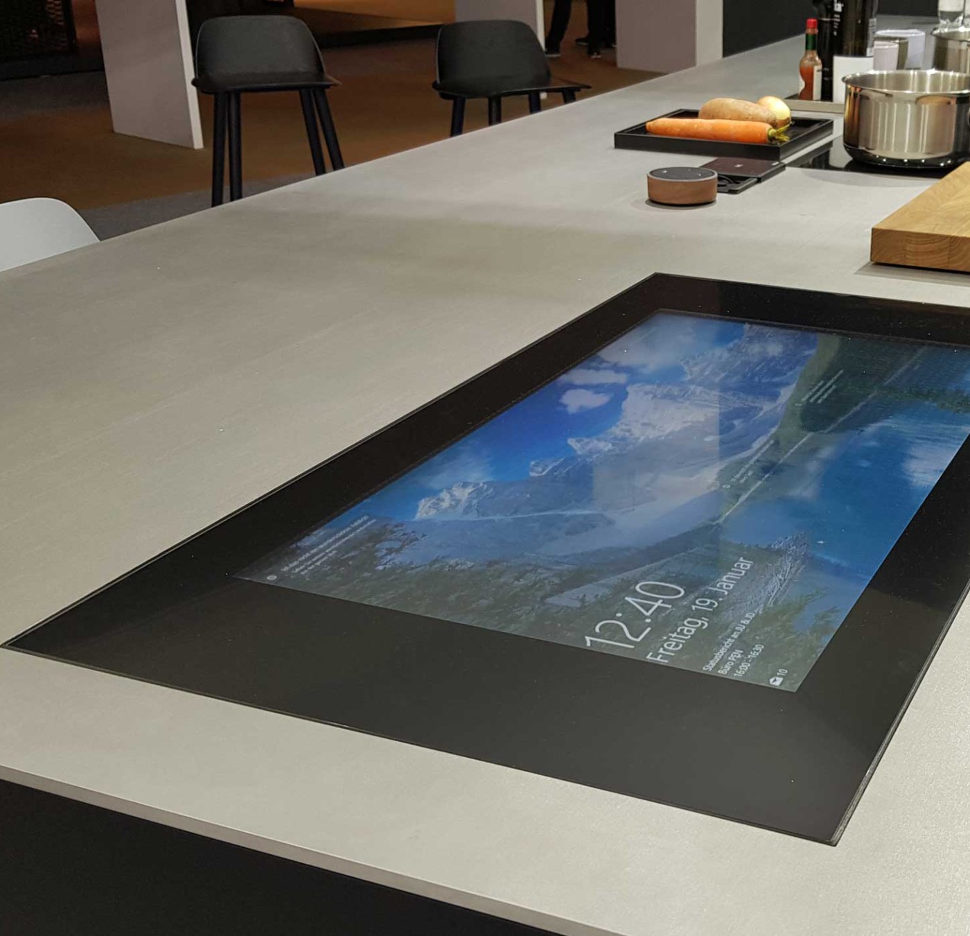 LOFT mount Präsentationsmonitor 42